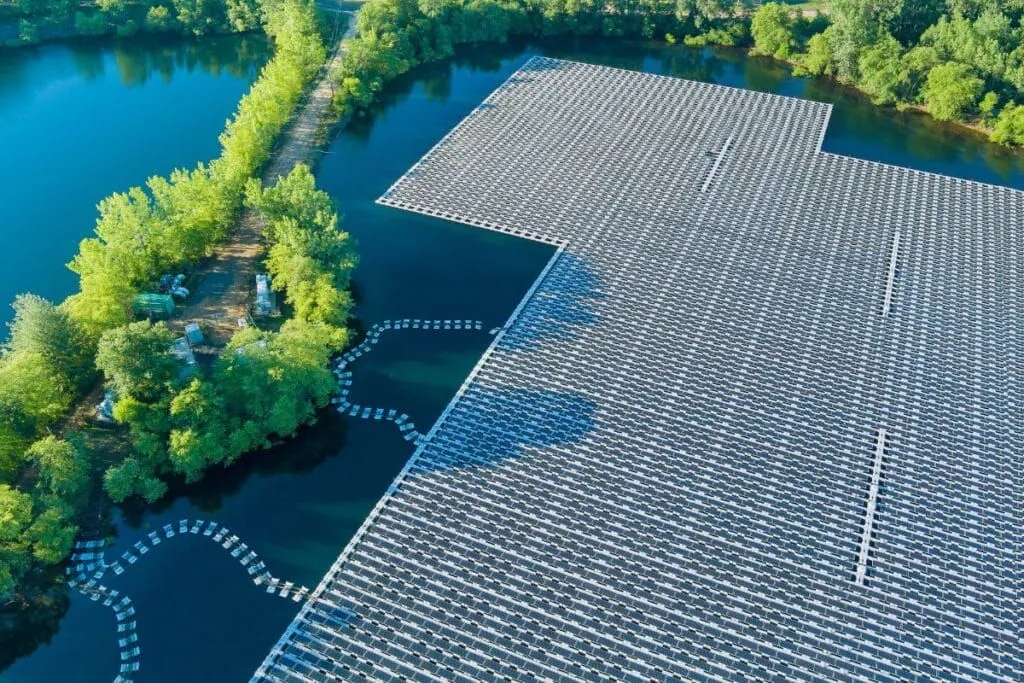 De opkomst en invloed van drijvende zonnepanelen
