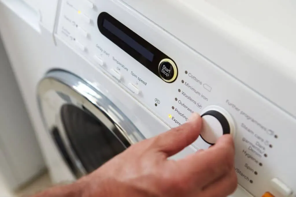Het belang van goed wassen: bescherm je wasmachine en kleding